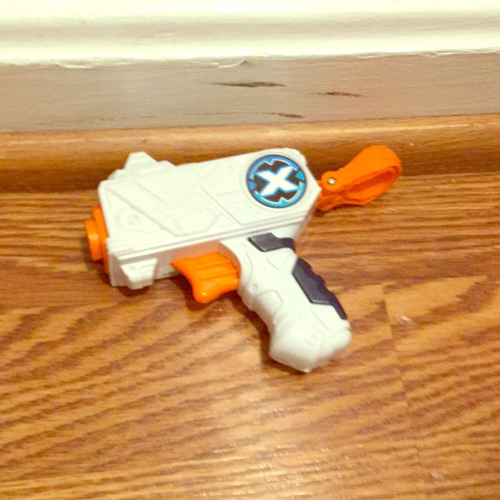 One dual pistol (my brothers sell)